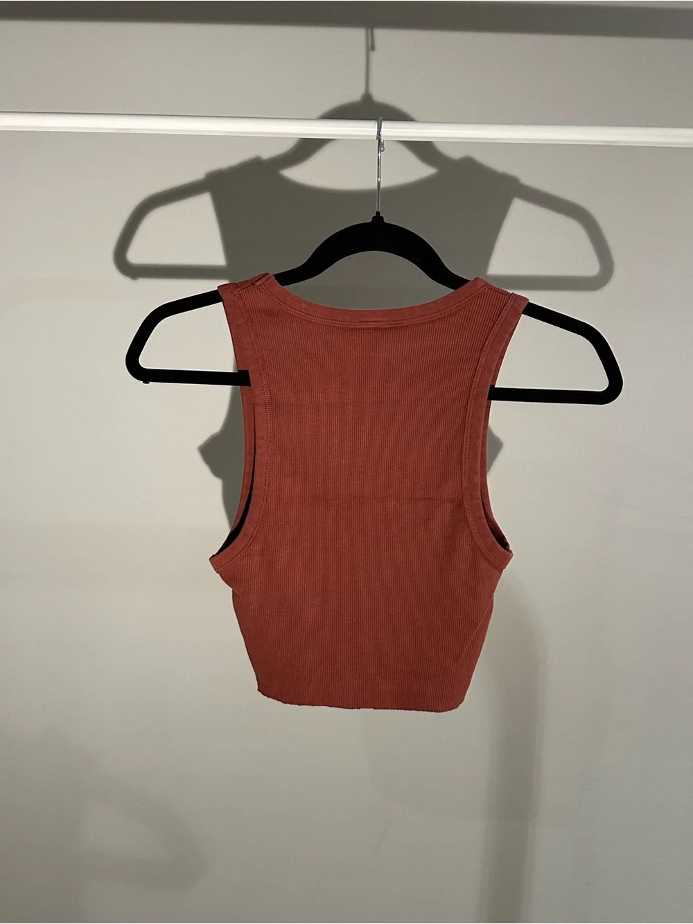TNA Ribbed Crop Tank Top - Picture 2 of 4